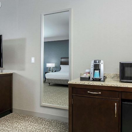 Hilton Garden Inn Shirlington Arlington Extérieur photo
